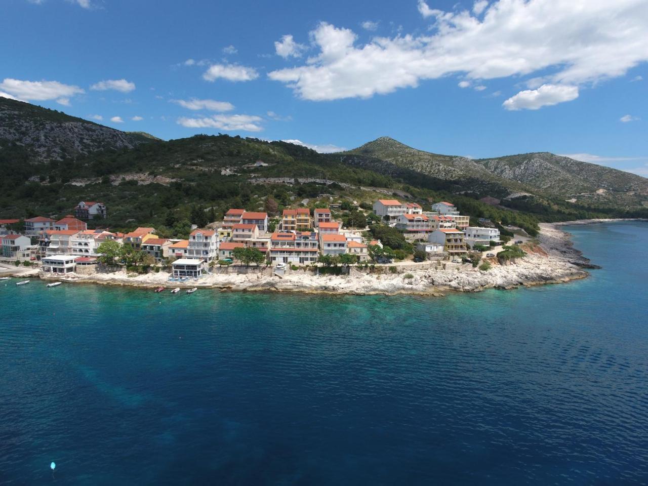 Luxury Bellavista Amazing Sea Holidays With Private Beach & Parking Milna  Esterno foto