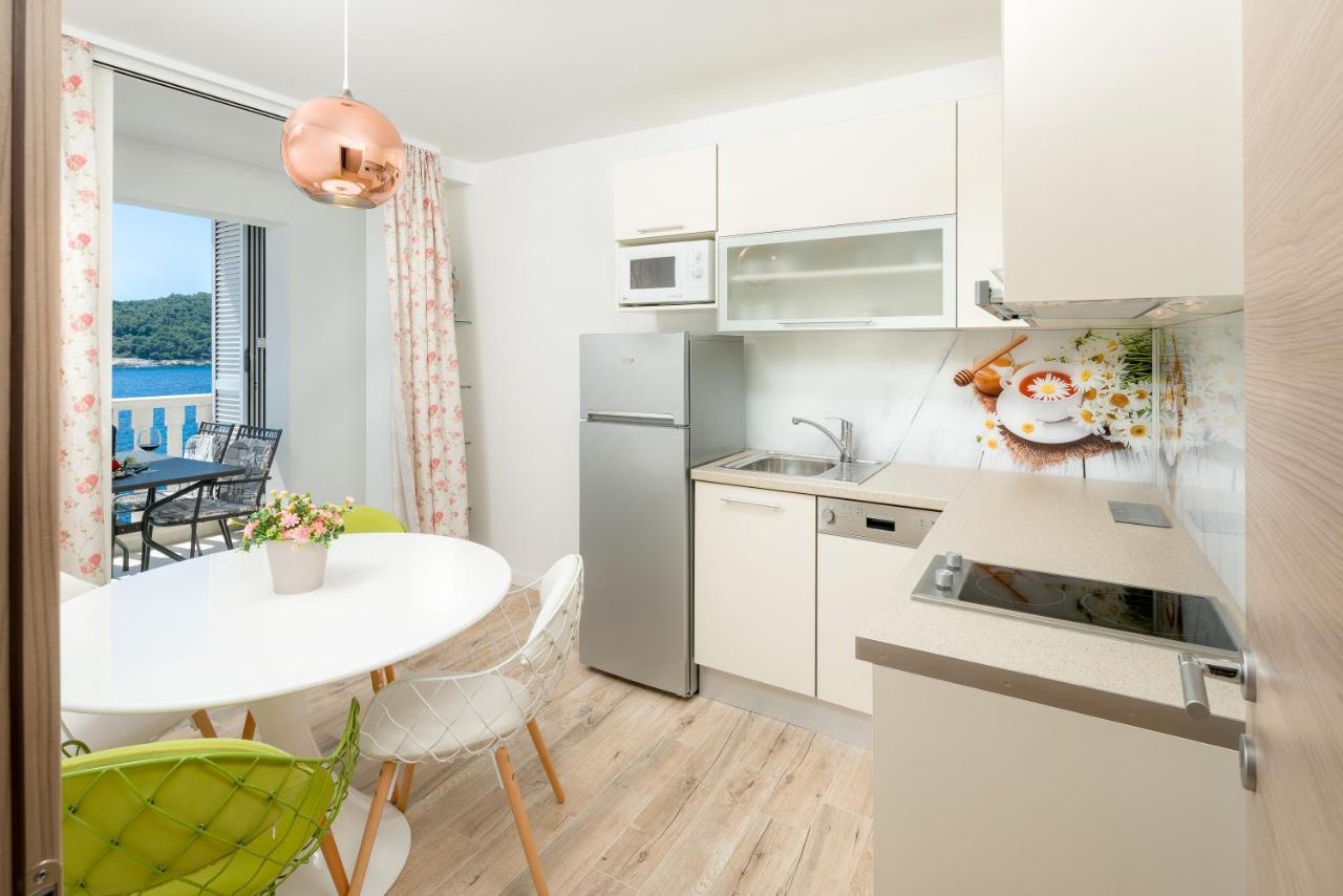 Luxury Bellavista Amazing Sea Holidays With Private Beach & Parking Milna  Esterno foto