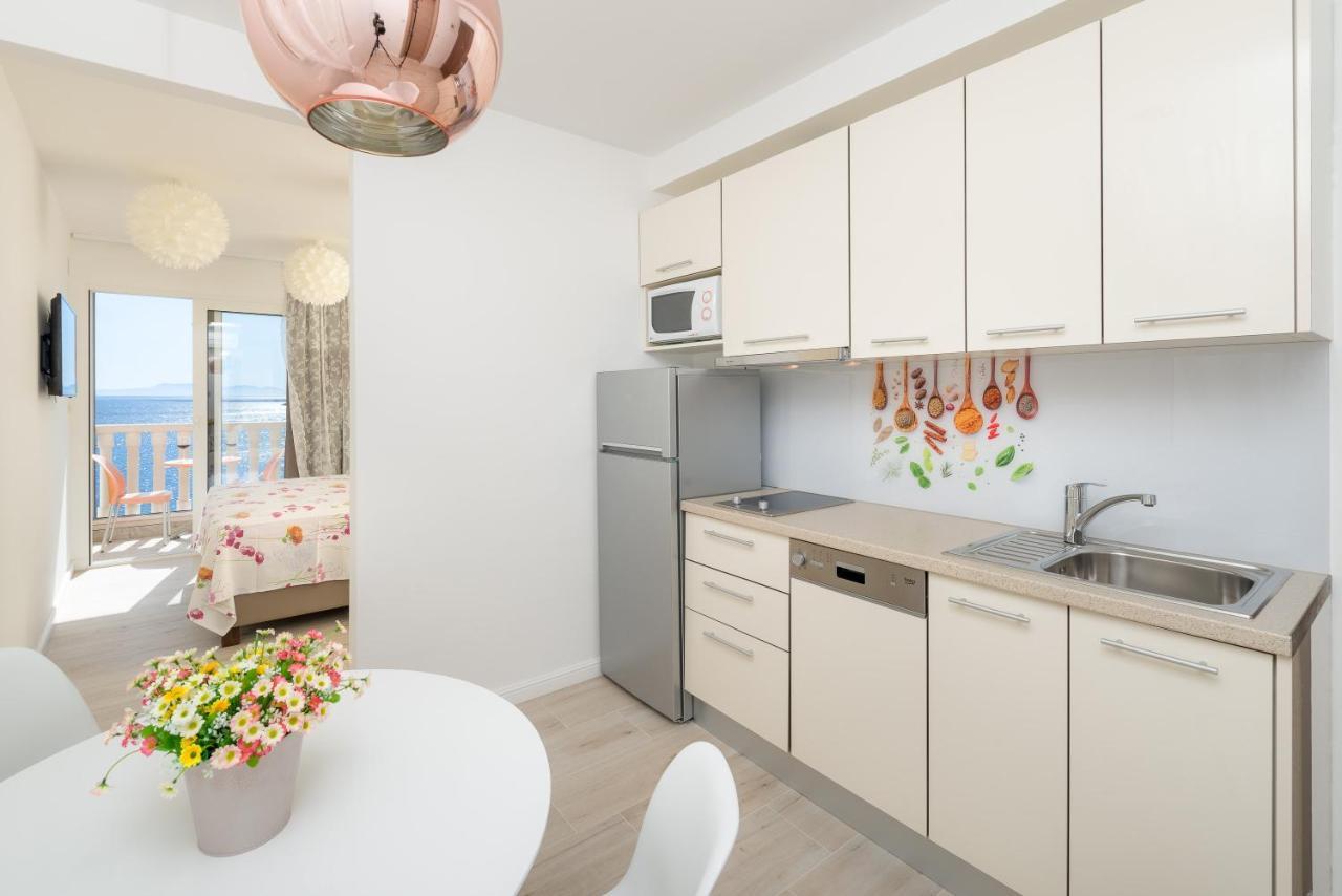 Luxury Bellavista Amazing Sea Holidays With Private Beach & Parking Milna  Esterno foto