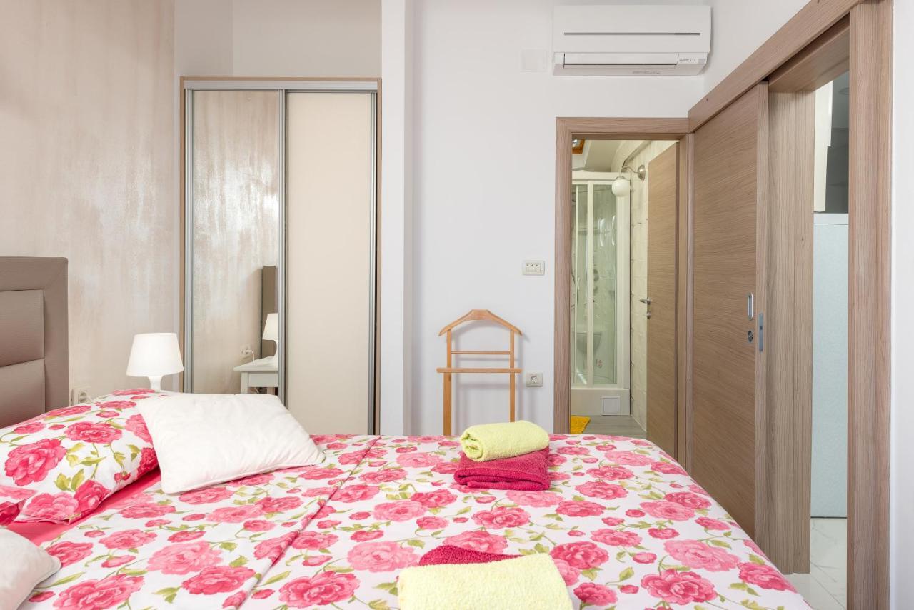 Luxury Bellavista Amazing Sea Holidays With Private Beach & Parking Milna  Esterno foto