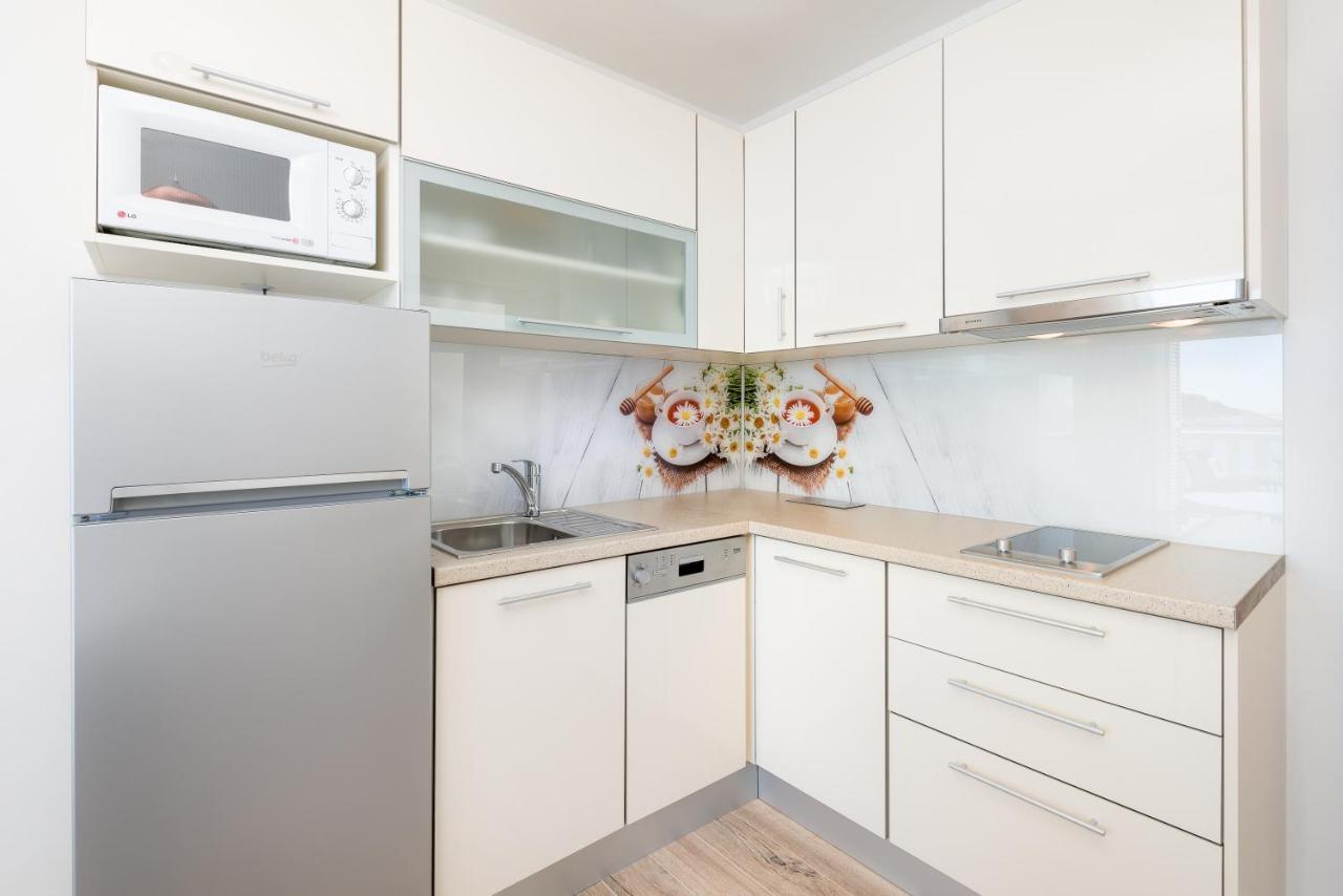 Luxury Bellavista Amazing Sea Holidays With Private Beach & Parking Milna  Esterno foto