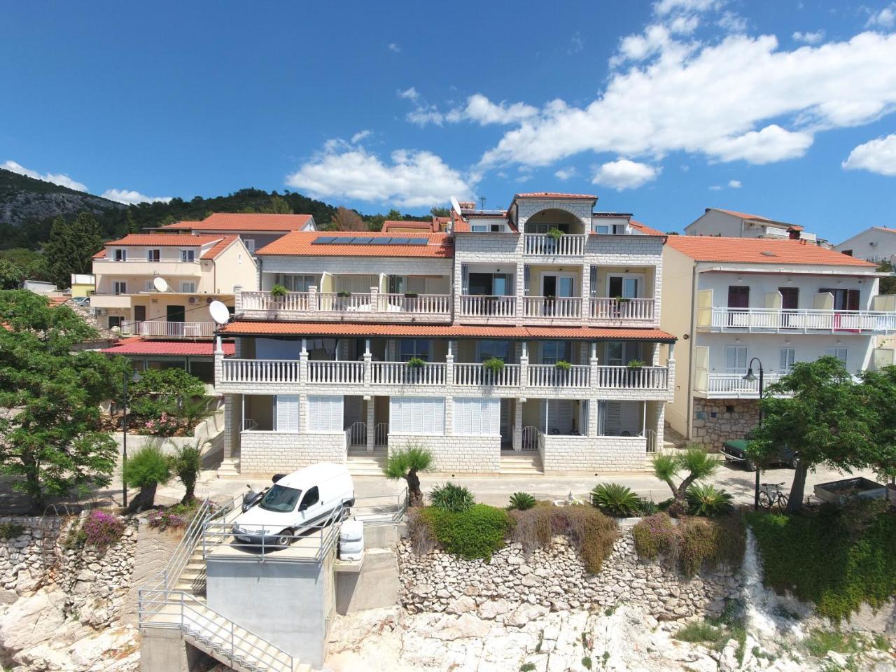 Luxury Bellavista Amazing Sea Holidays With Private Beach & Parking Milna  Esterno foto