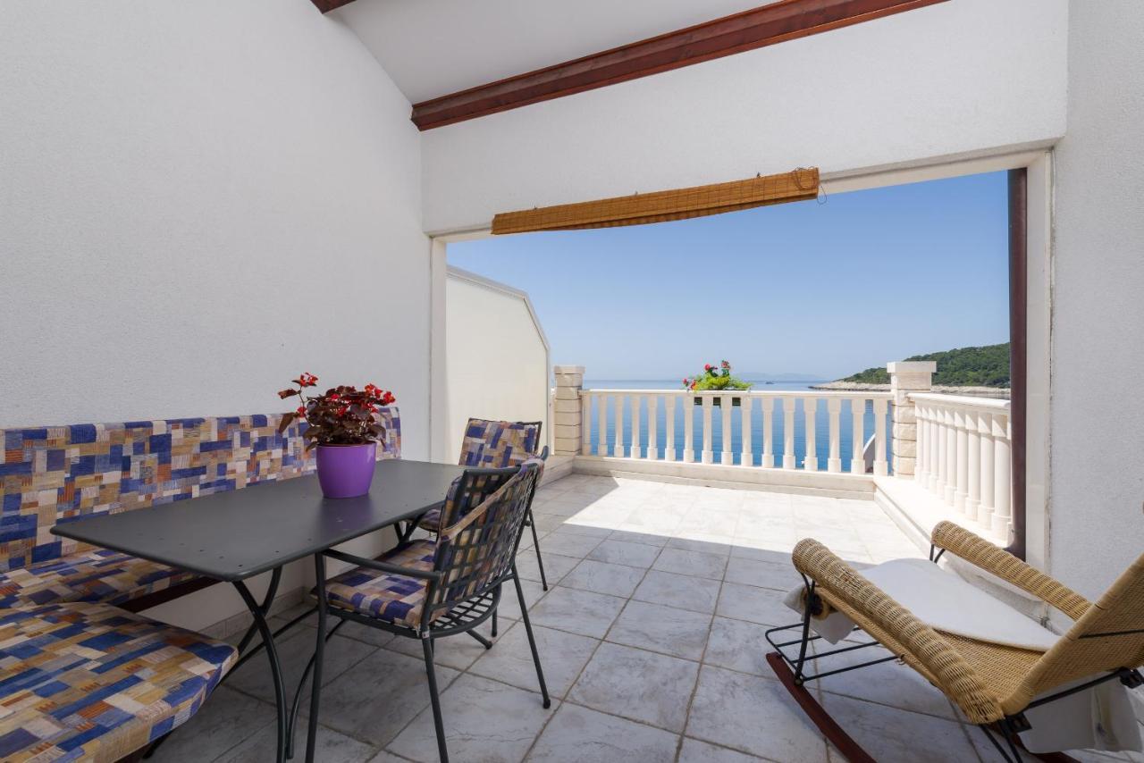 Luxury Bellavista Amazing Sea Holidays With Private Beach & Parking Milna  Esterno foto