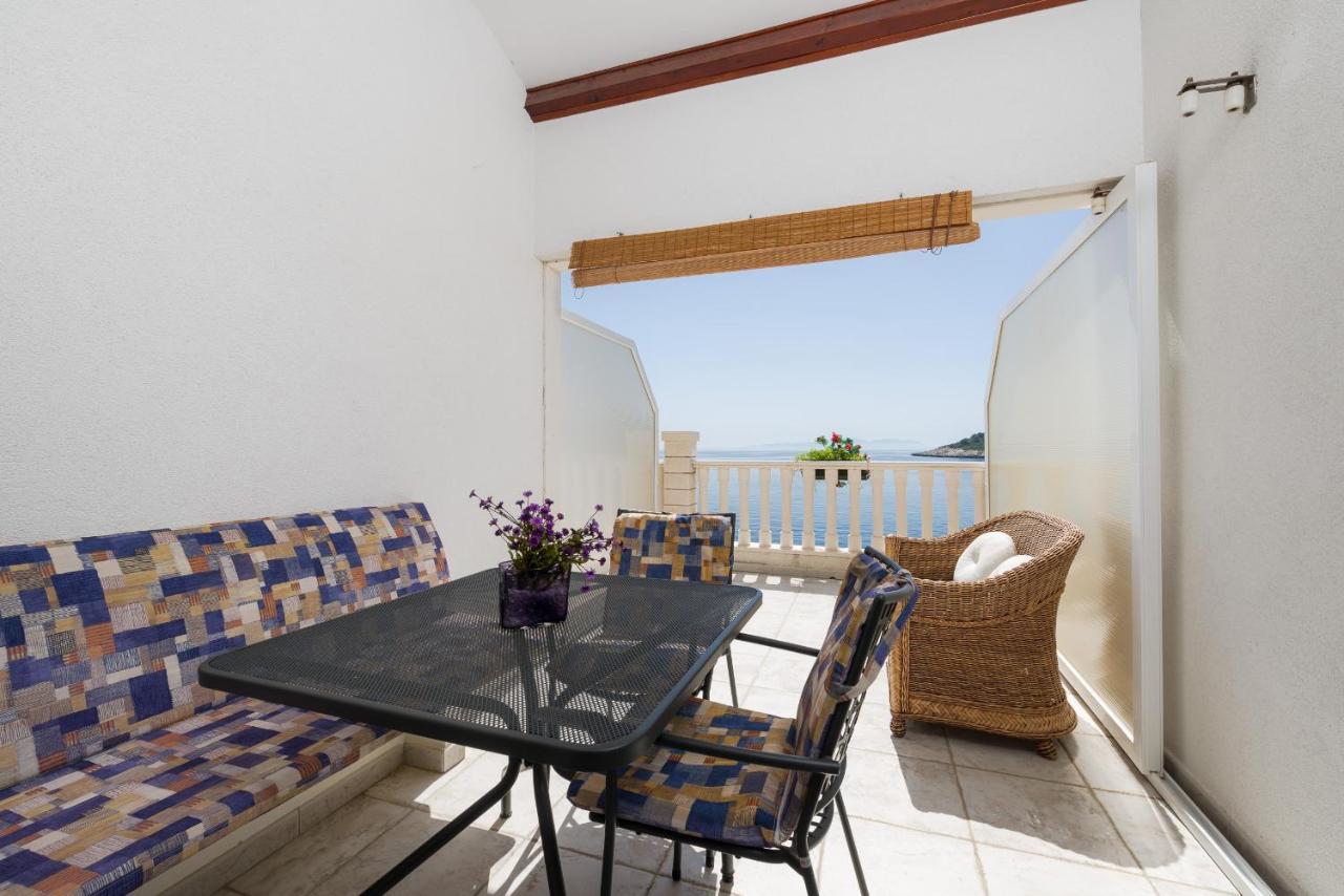 Luxury Bellavista Amazing Sea Holidays With Private Beach & Parking Milna  Esterno foto