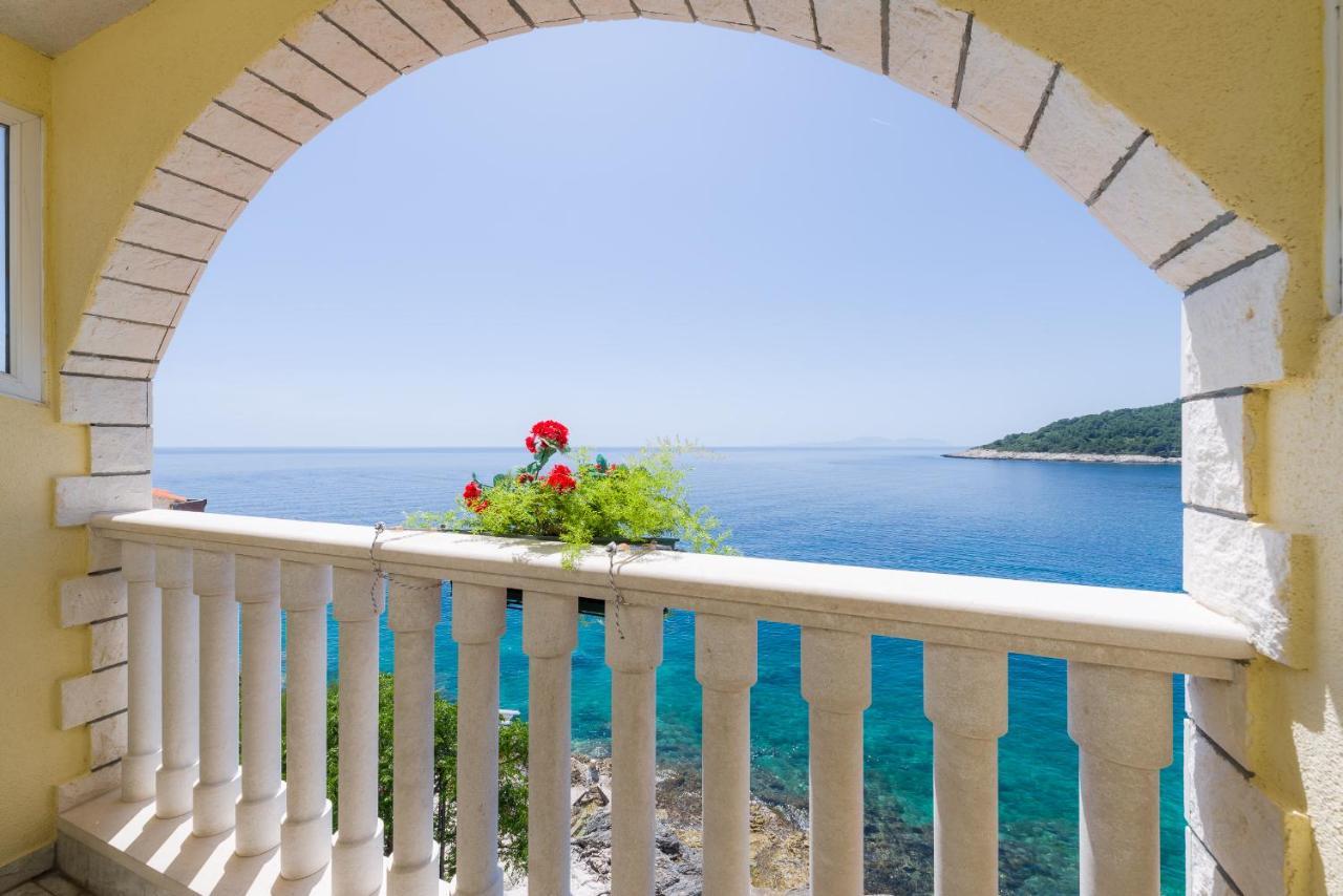 Luxury Bellavista Amazing Sea Holidays With Private Beach & Parking Milna  Esterno foto