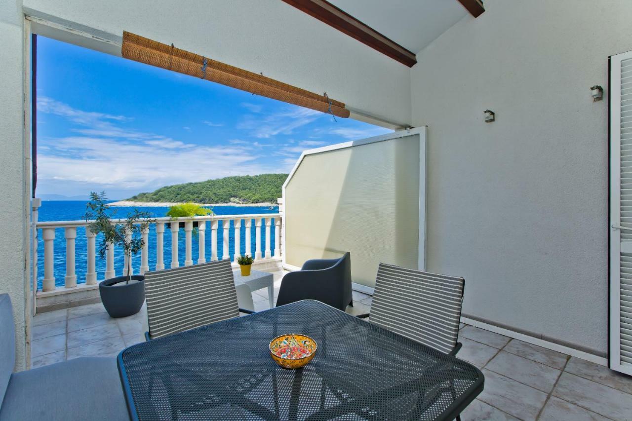 Luxury Bellavista Amazing Sea Holidays With Private Beach & Parking Milna  Esterno foto