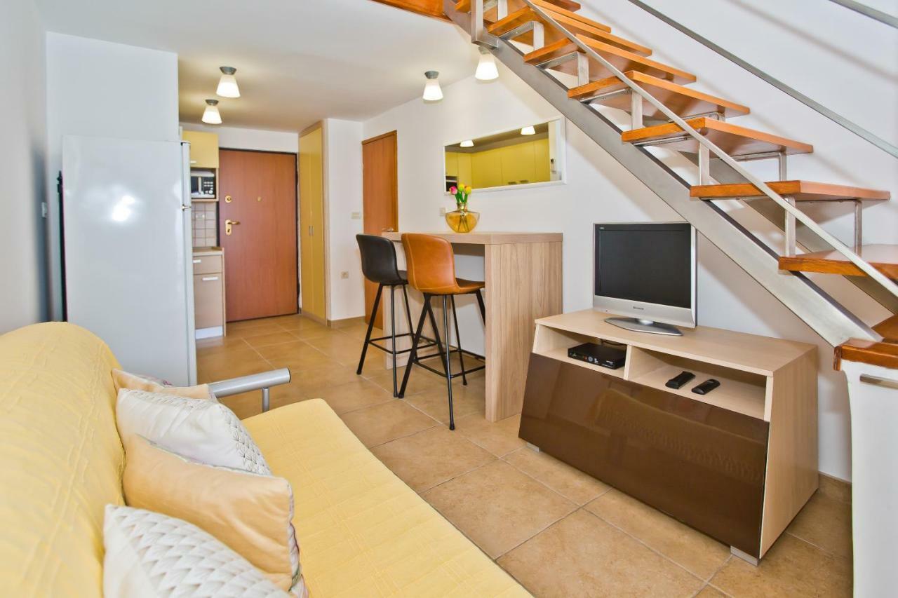 Luxury Bellavista Amazing Sea Holidays With Private Beach & Parking Milna  Esterno foto