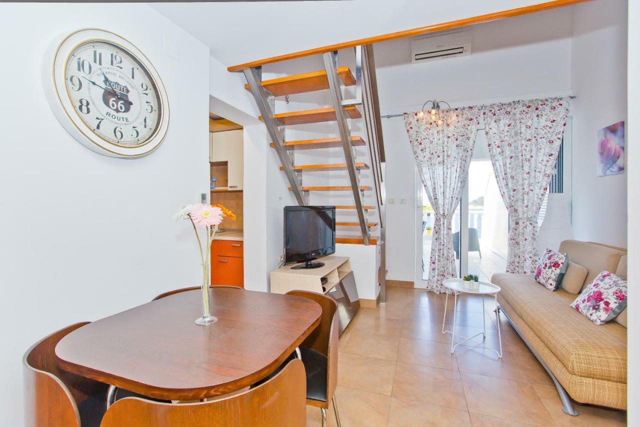 Luxury Bellavista Amazing Sea Holidays With Private Beach & Parking Milna  Esterno foto