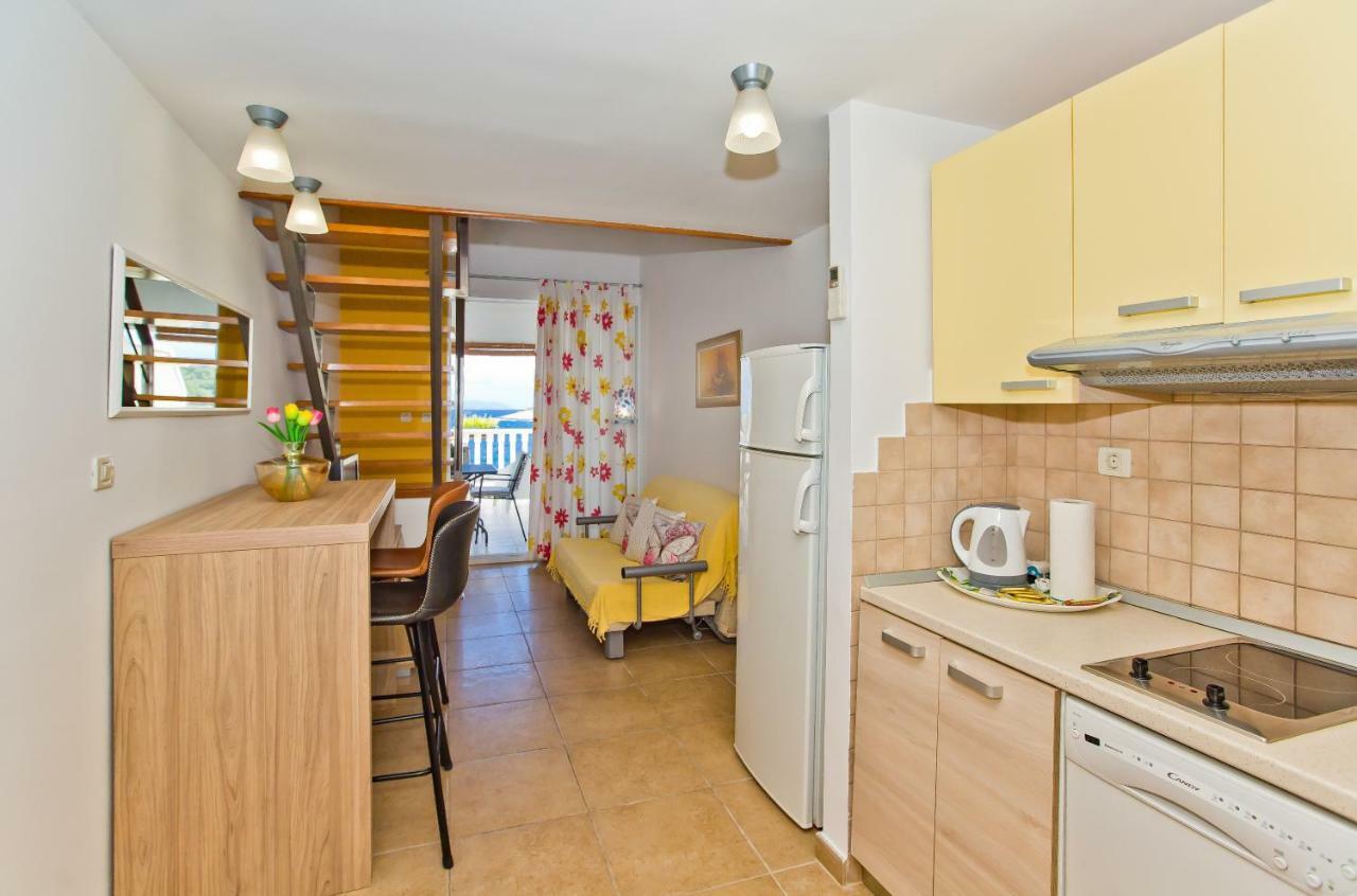 Luxury Bellavista Amazing Sea Holidays With Private Beach & Parking Milna  Esterno foto